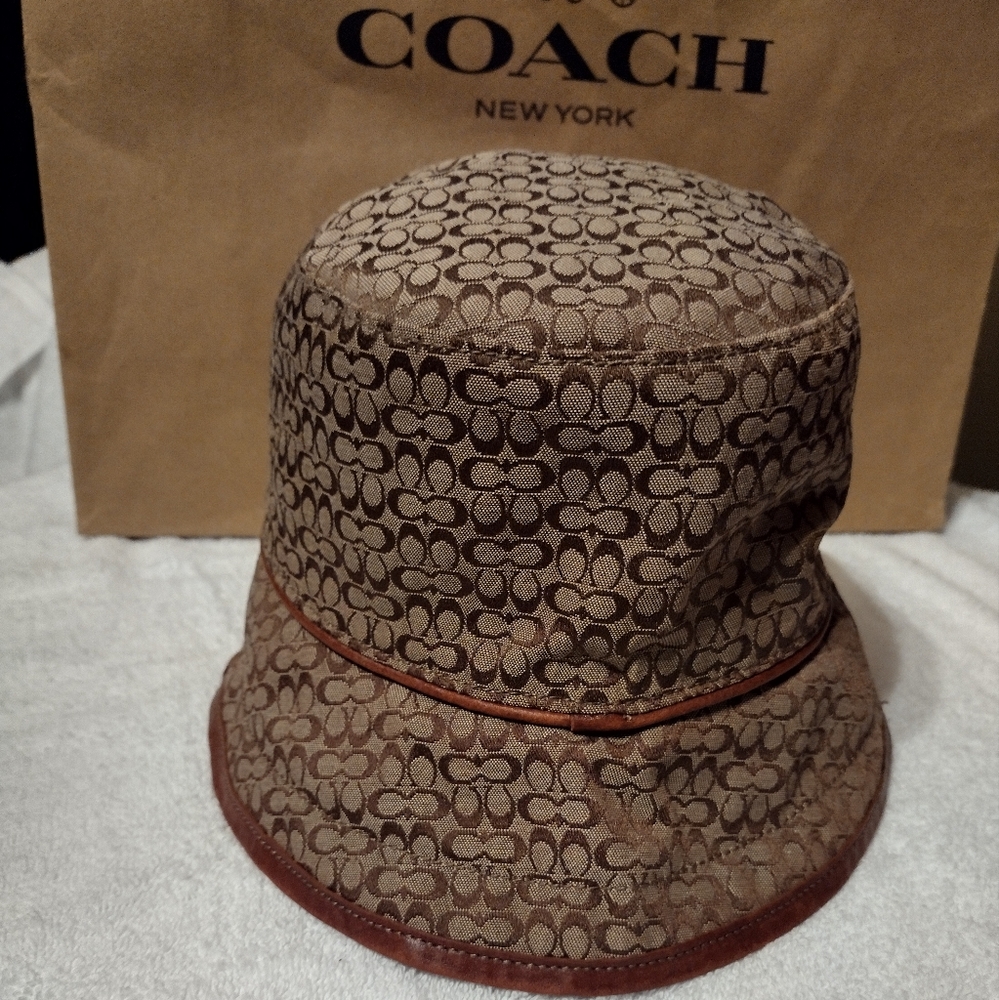 Coach Signature Bucket Hat